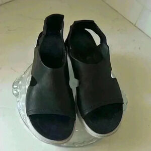 OTBT Forever Whitney black leather slip on cutout sandals size 8